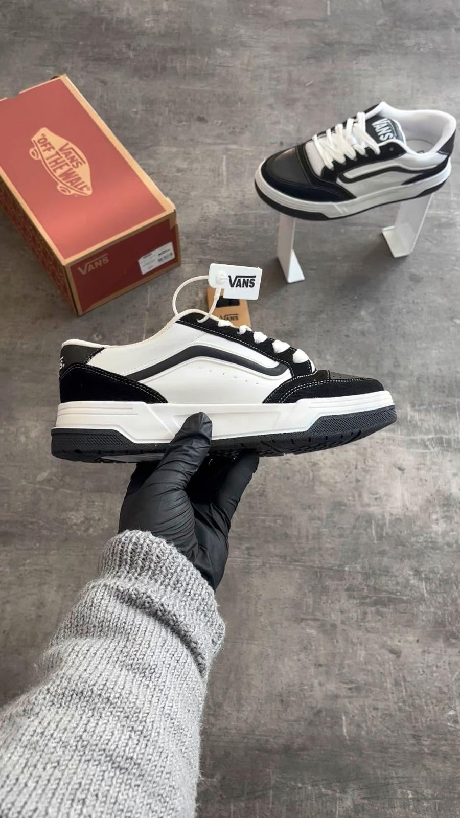 VANS HYLANE SİYAH BEYAZ